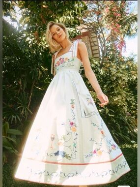 NWOT Hunter Bell Dress